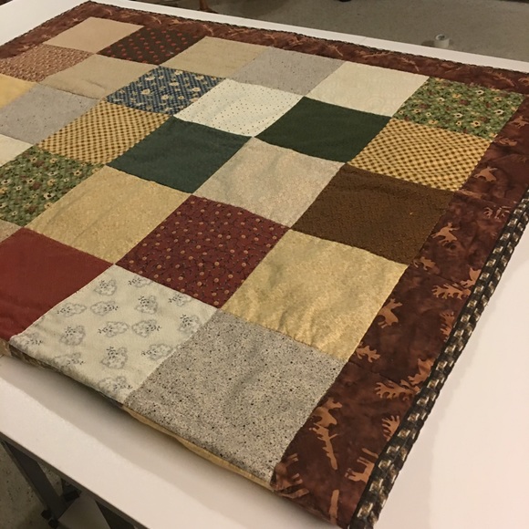 Fall Design Handmade Quilt - Picture 6 of 16